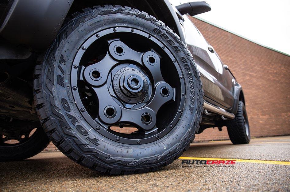 FORD RANGER MO977 BLACK OUT